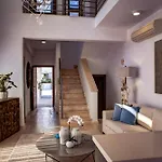 Luxury Beachfront With Private Pool, Private Beach, Yoga & Sea Adventures * ラルナカ