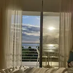 Luxury Beachfront With Private Pool, Private Beach, Yoga & Sea Adventures * ラルナカ