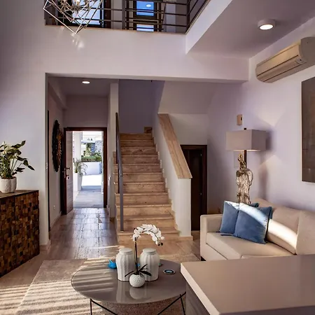 Luxury Beachfront With Private Pool, Private Beach, Yoga & Sea Adventures * Ларнака