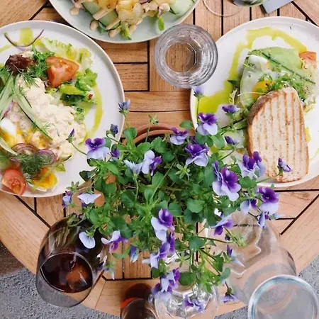 Luxury Beachfront With Private Pool, Private Beach, Yoga & Sea Adventures Nyaraló