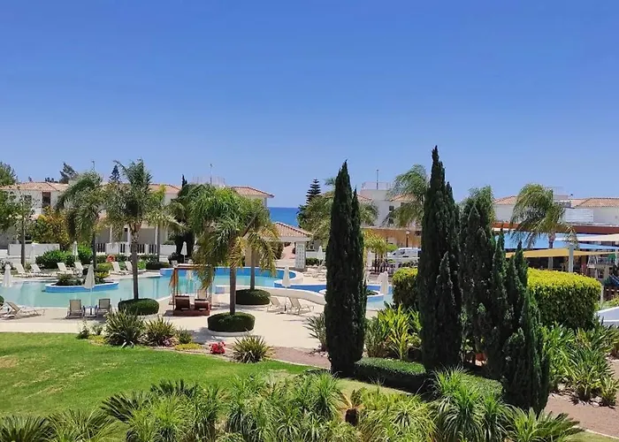 Luxury Beachfront With Private Pool, Private Beach, Yoga & Sea Adventures Дом отдыха *