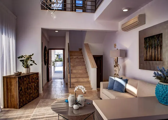 Luxury Beachfront With Private Pool, Private Beach, Yoga & Sea Adventures * Larnaka