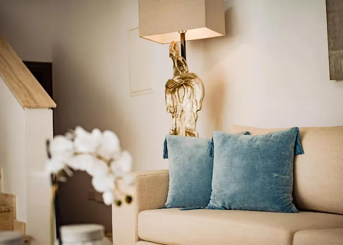 Luxury Beachfront With Private Pool, Private Beach, Yoga & Sea Adventures