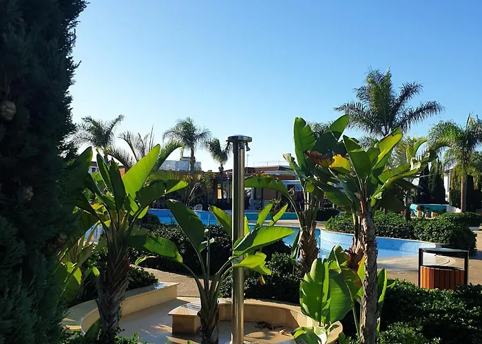 Ferienhaus Luxury Beachfront With Private Pool, Private Beach, Yoga & Sea Adventures *