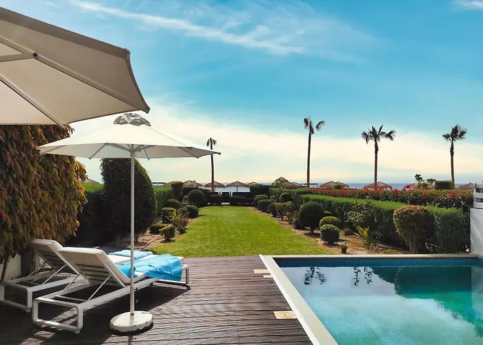 Дом отдыха Luxury Beachfront With Private Pool, Private Beach, Yoga & Sea Adventures *